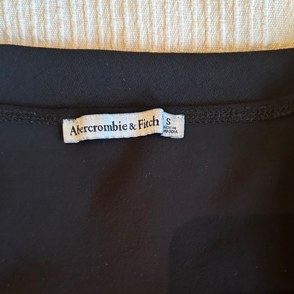 Abercrombie & Fitch Classic Black Tee